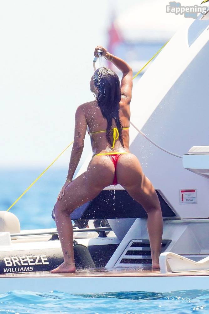 Anitta Displays Her Sexy Booty in a Bikini (40 Photos) - #2