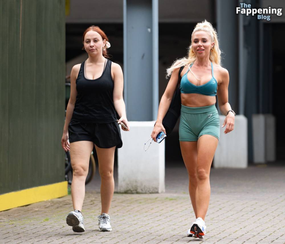 Gabby Allen Flaunts Her Toned Body While Out in Hackney Wick (20 Photos) - #4