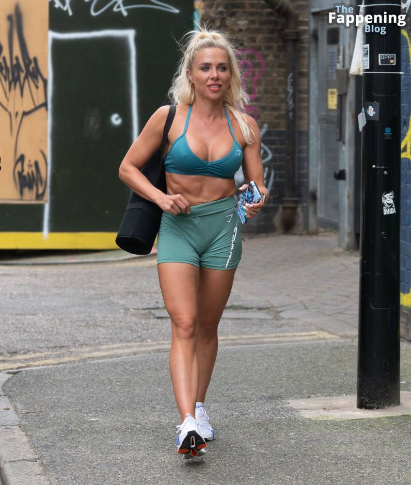 Gabby Allen Flaunts Her Toned Body While Out in Hackney Wick (20 Photos) - #18