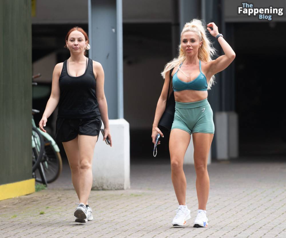 Gabby Allen Flaunts Her Toned Body While Out in Hackney Wick (20 Photos) - #12