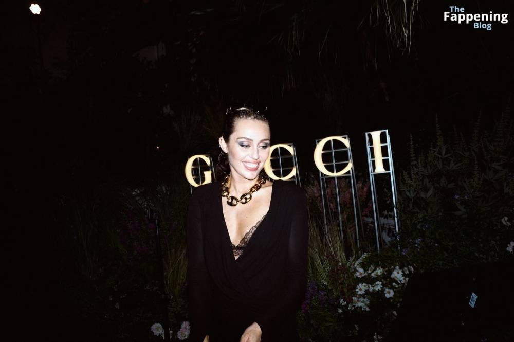 Miley Cyrus Looks Hot in a Black Dress at the Gucci Party (25 Photos) - #19