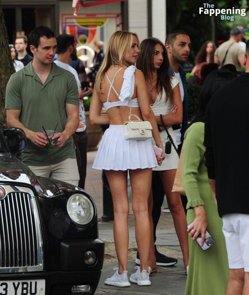 Kimberley Garner Looks Sexy in a White Outfit While Out with Friends in Chelsea (30 Photos) - #27