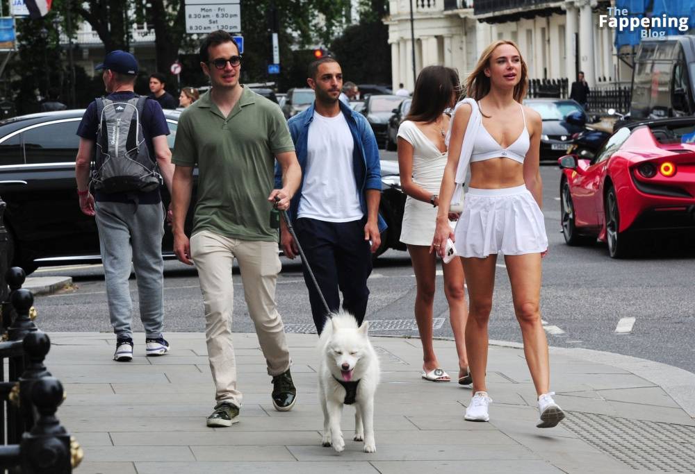 Kimberley Garner Looks Sexy in a White Outfit While Out with Friends in Chelsea (30 Photos) - #19