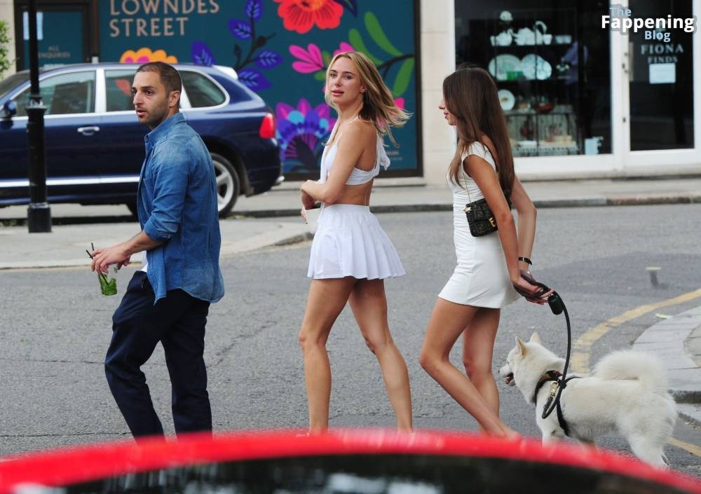 Kimberley Garner Looks Sexy in a White Outfit While Out with Friends in Chelsea (30 Photos) - #5