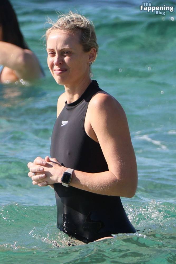 Sylvia Jeffreys Enjoys a Morning Swim at Bronte Beach (76 Photos) - #5