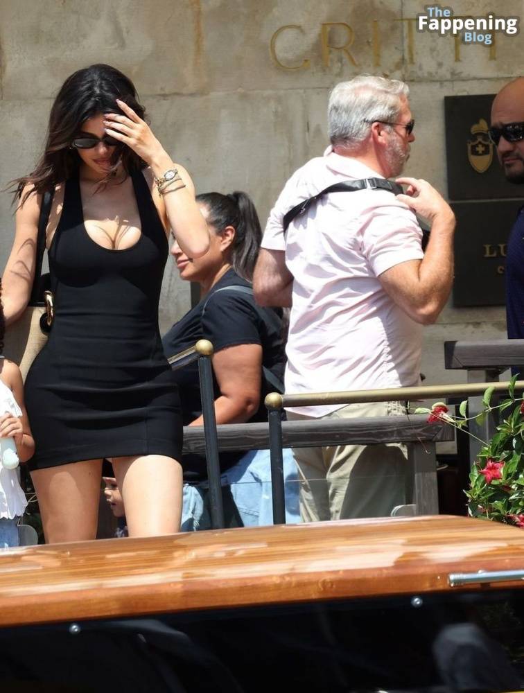 Kylie Jenner Displays Her Cleavage in Venice (69 Photos) - #27