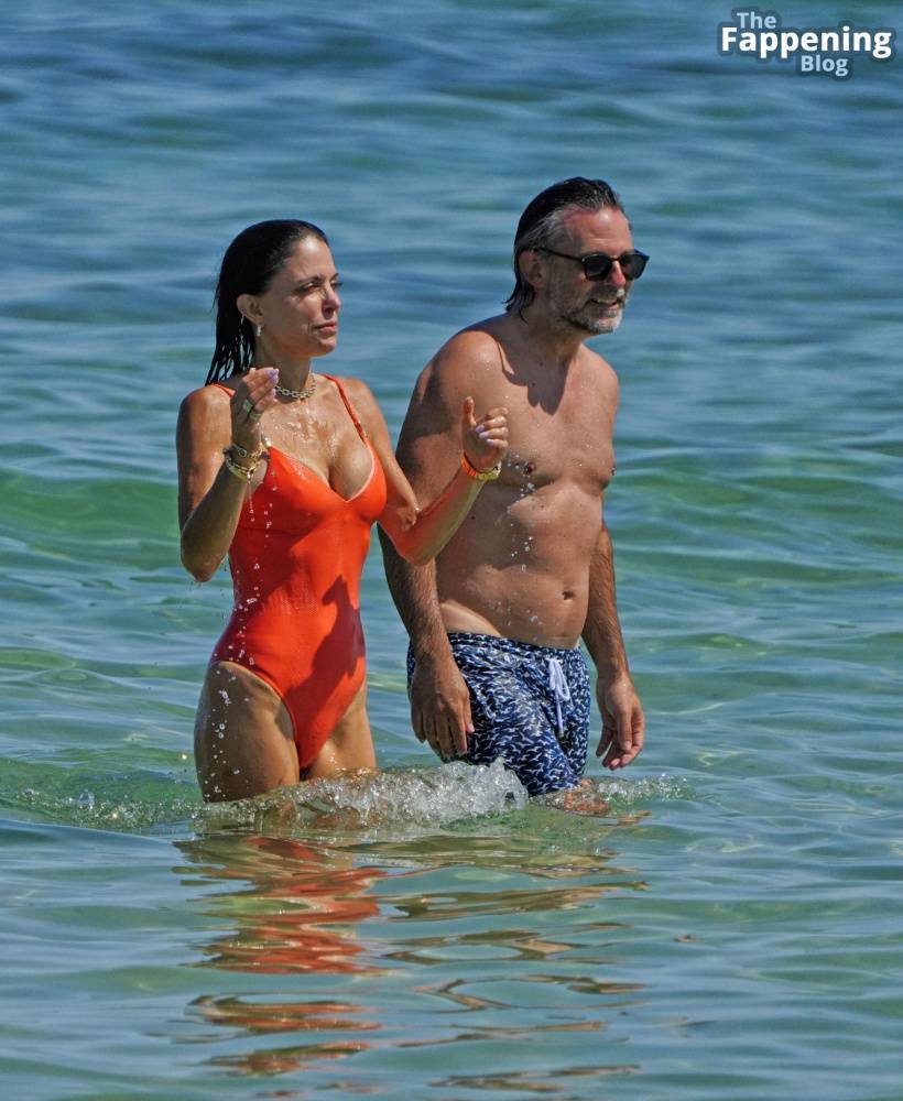 Bethenny Frankel Shows Off Her Sexy Boobs in a Swimsuit on the Beach in Saint Tropez (27 Photos) - #15