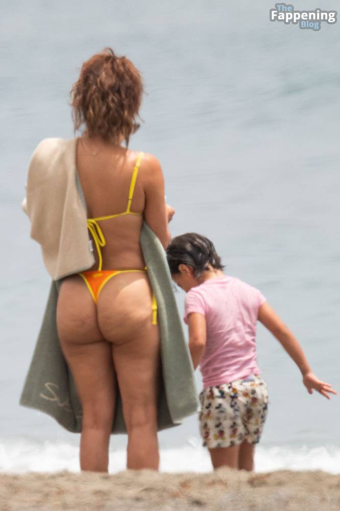 Eva Longoria Displays Her Sexy Booty on the Beach in Marbella (28 Photos) - #22