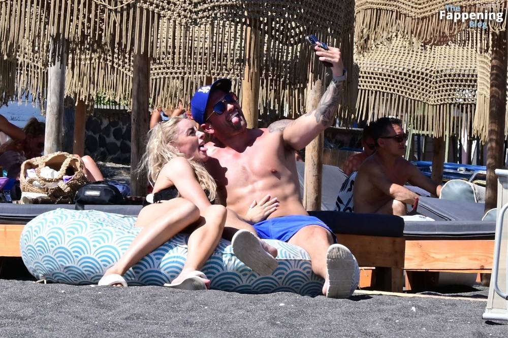 Katie McGlynn Stuns in a Black Bikini as She Hits the Beach in Santorini (29 Photos) - #25