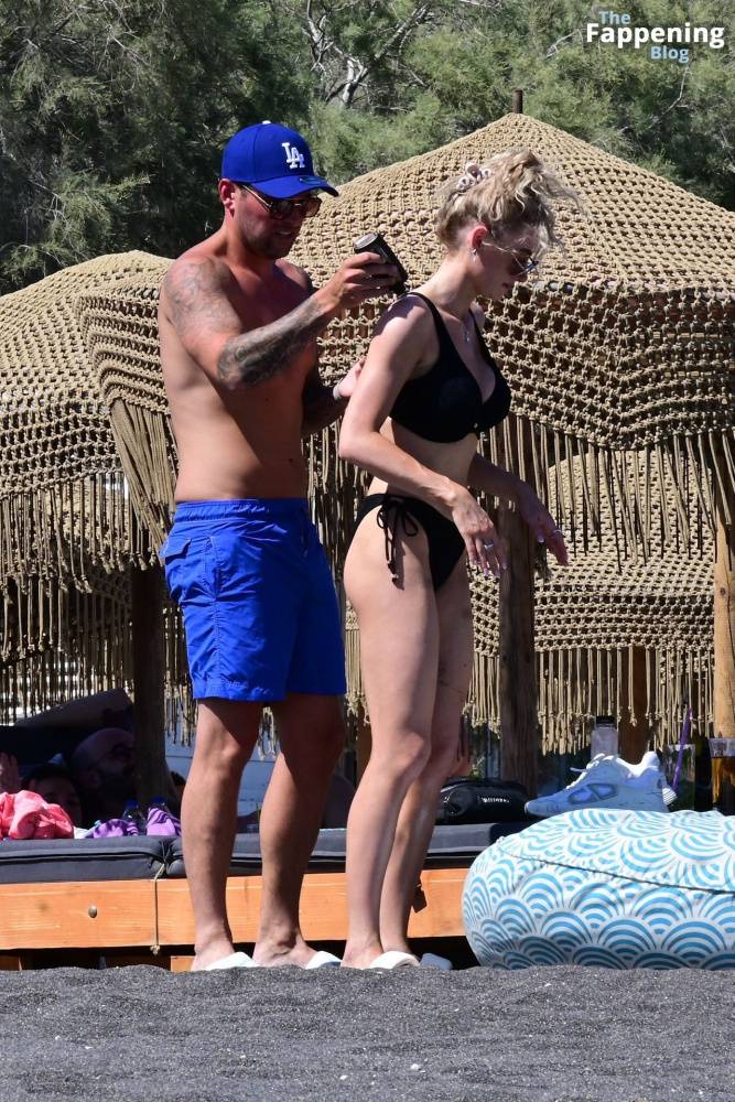 Katie McGlynn Stuns in a Black Bikini as She Hits the Beach in Santorini (29 Photos) - #6