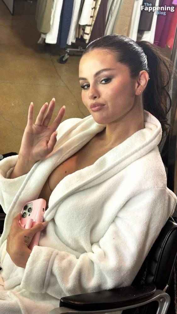 Selena Gomez Sexy (6 New Photos) - #1