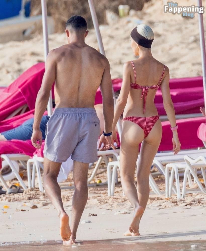 Iris Law & Trent Alexander-Arnold Soak Up the Sun During Barbados Getaway (23 Photos) - #11