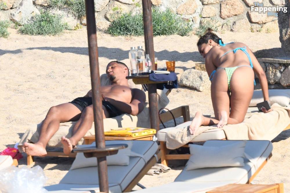 Sandra Shehab & William Saliba Take a Break in Sardinia (66 Photos) - #29