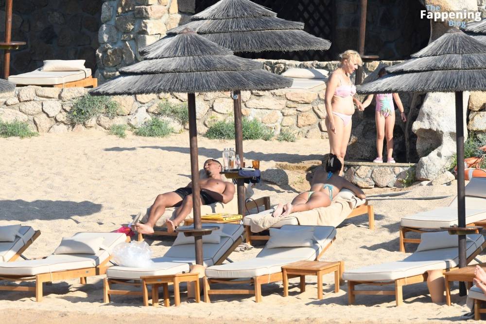 Sandra Shehab & William Saliba Take a Break in Sardinia (66 Photos) - #14