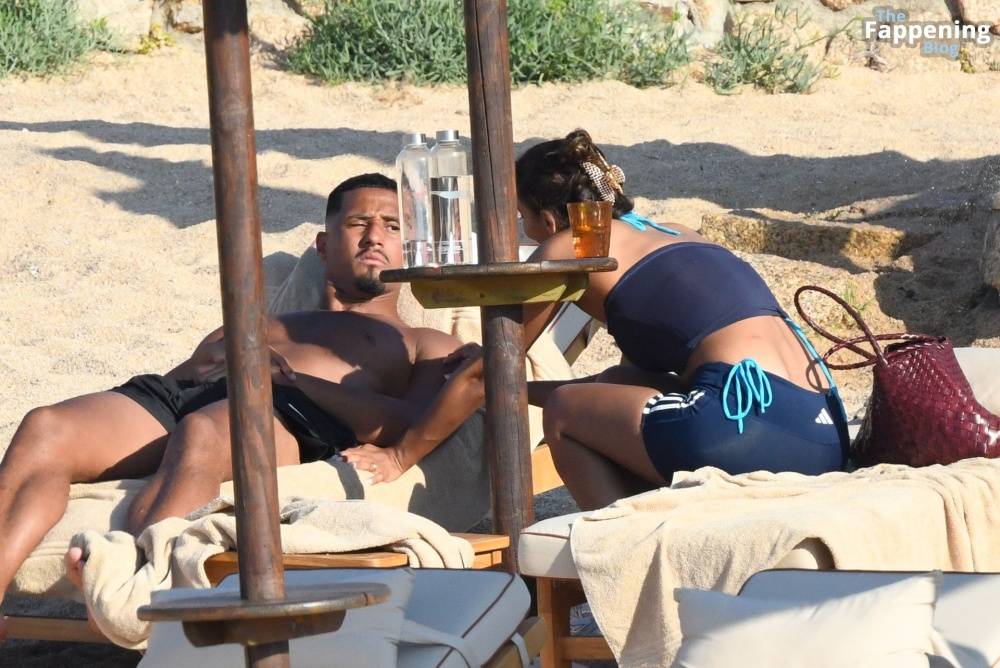 Sandra Shehab & William Saliba Take a Break in Sardinia (66 Photos) - #5