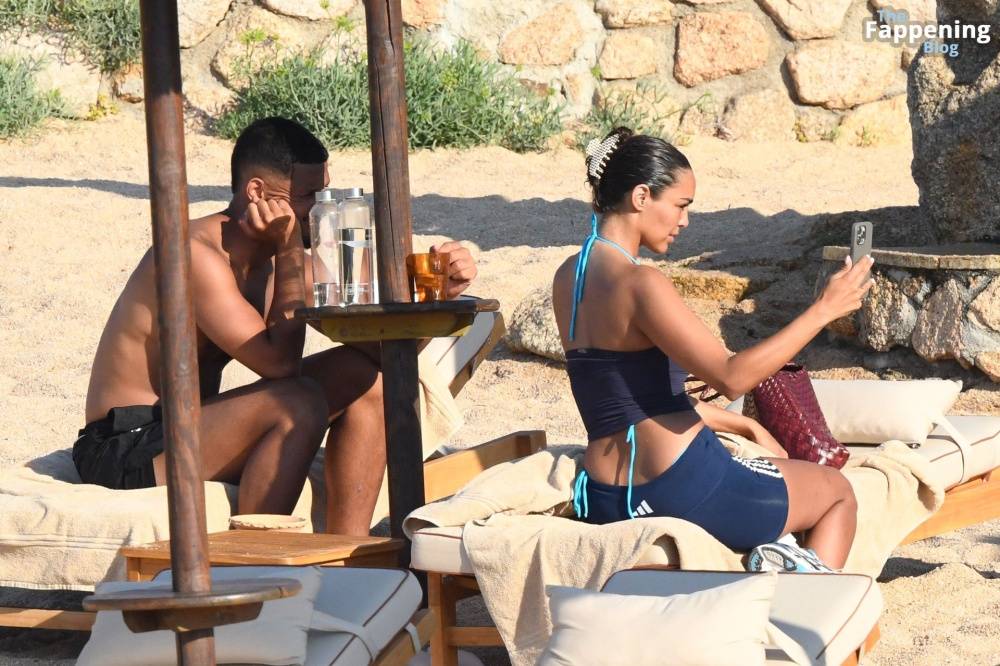 Sandra Shehab & William Saliba Take a Break in Sardinia (66 Photos) - #15