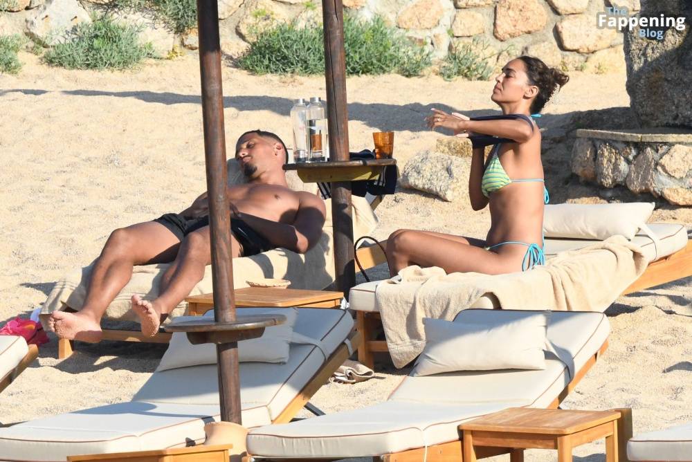 Sandra Shehab & William Saliba Take a Break in Sardinia (66 Photos) - #10