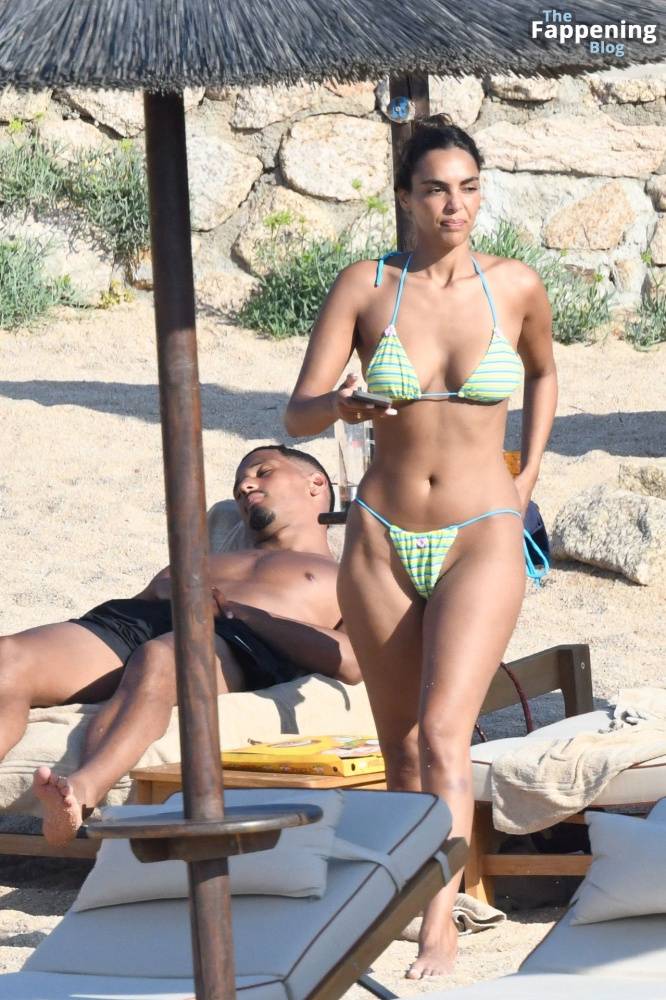 Sandra Shehab & William Saliba Take a Break in Sardinia (66 Photos) - #27