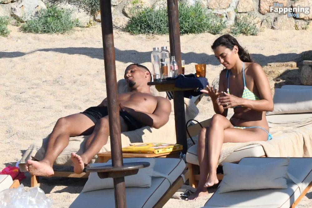 Sandra Shehab & William Saliba Take a Break in Sardinia (66 Photos) - #2