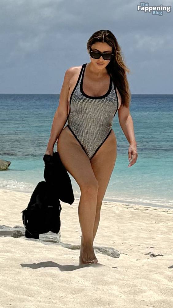 Larsa Pippen Flaunts Her Curves in a Swimsuit During Turks And Caicos Vacation (58 Photos) - #15