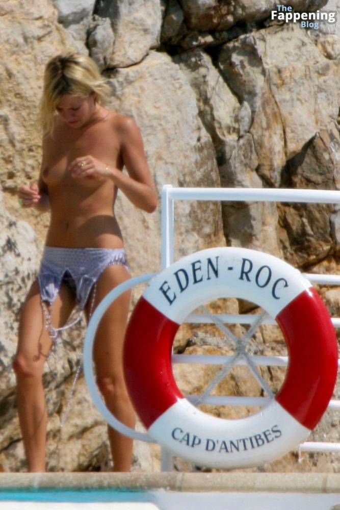 Sienna Miller Swims Almost Nude (125 Photos) | Photo: 771971
