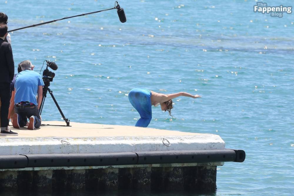Doria Tillier Displays Her Nude Tuts as a Mermaid For a Shoot (28 Photos) | Photo: 772021