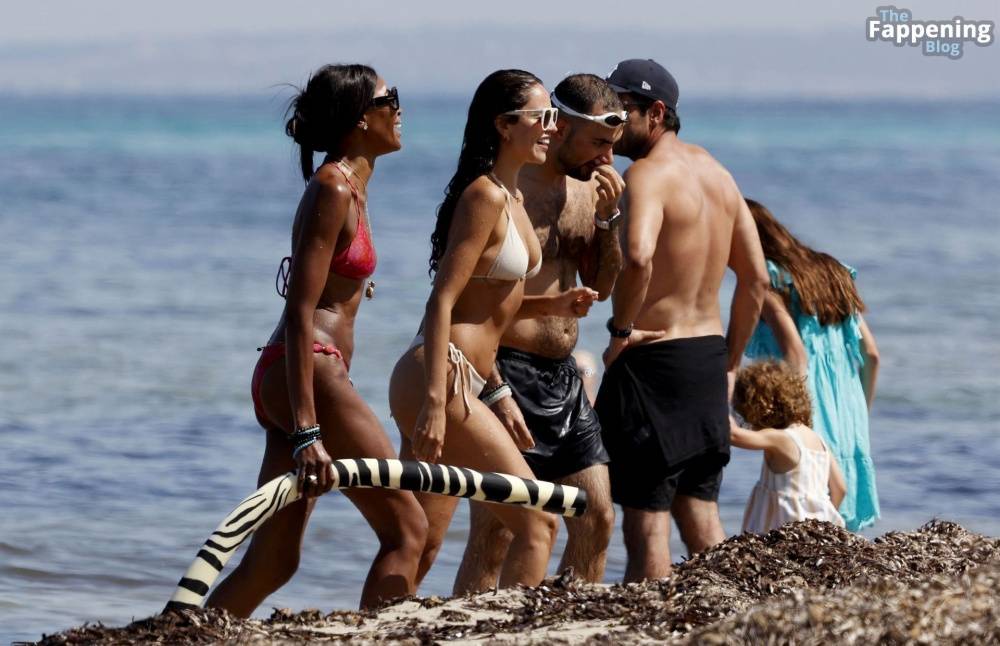 Naomi Campbell, Michelle Rodriguez & Eisa Gonzalez are Seen Having a Fun in the Sun (56 Photos) - #3