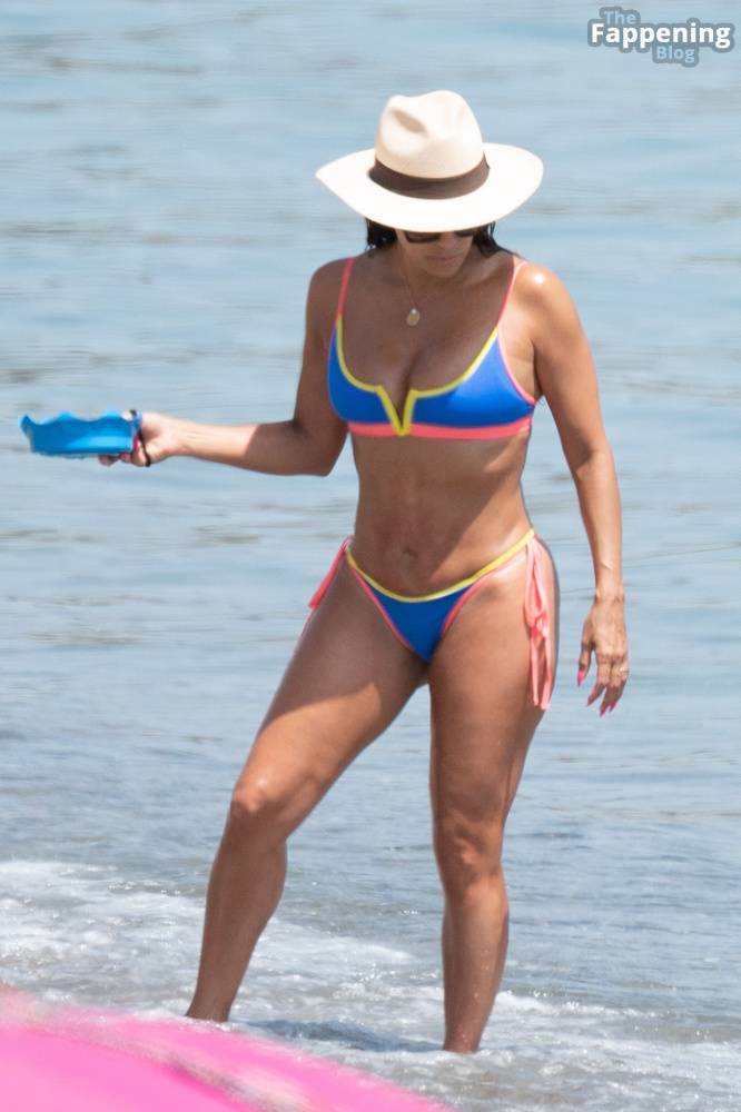 Eva Longoria Displays Her Sexy Assets in a Bikini on the Beach in Spain (59 Photos) - #20