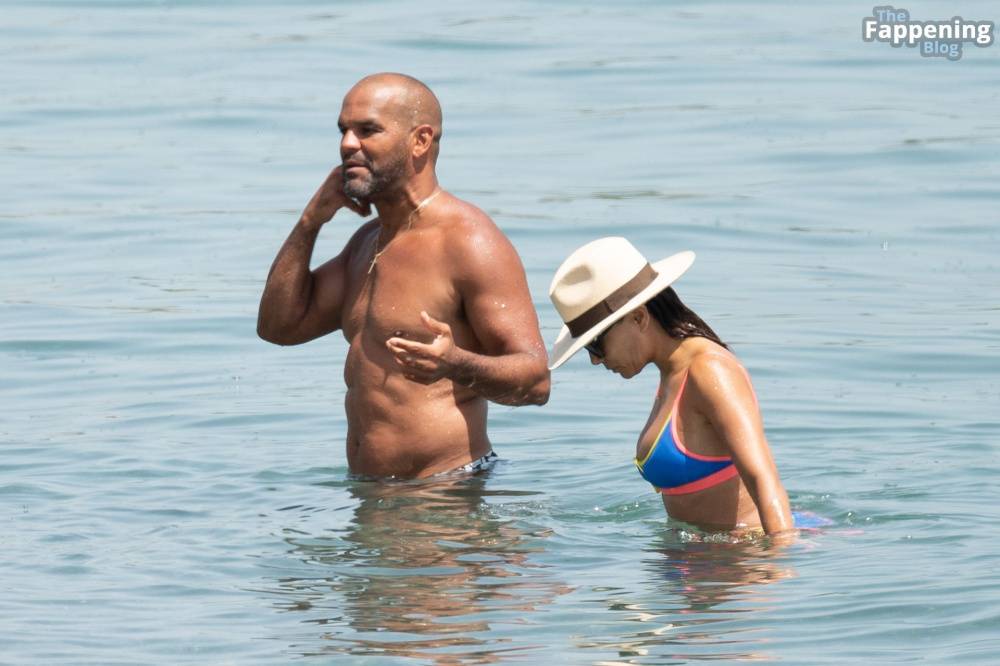 Eva Longoria Displays Her Sexy Assets in a Bikini on the Beach in Spain (59 Photos) - #22