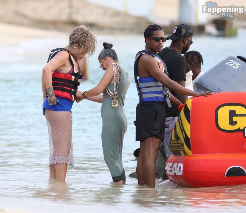 Rihanna & Her Beau are Seen During Their Caribbean Getaway in Barbados (247 Photos) - #4