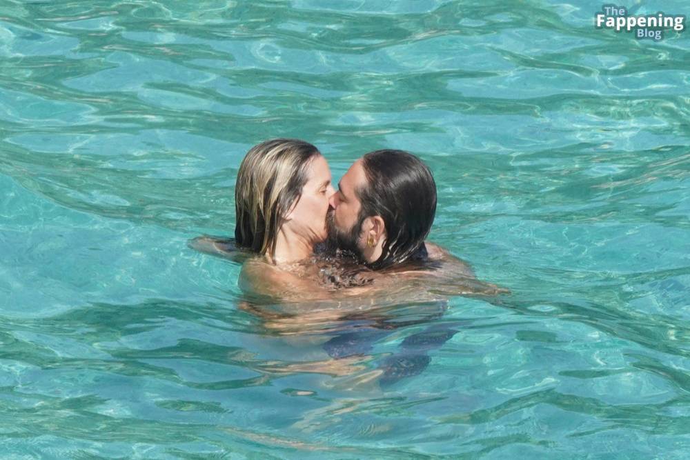 Heidi Klum Enjoys a Blissful Beach Getaway in St. Barts with Her Boyfriend (66 Nude Photos) - #26