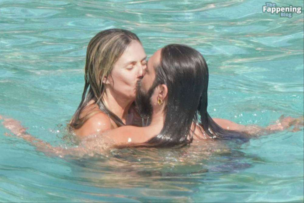 Heidi Klum Enjoys a Blissful Beach Getaway in St. Barts with Her Boyfriend (66 Nude Photos) - #2