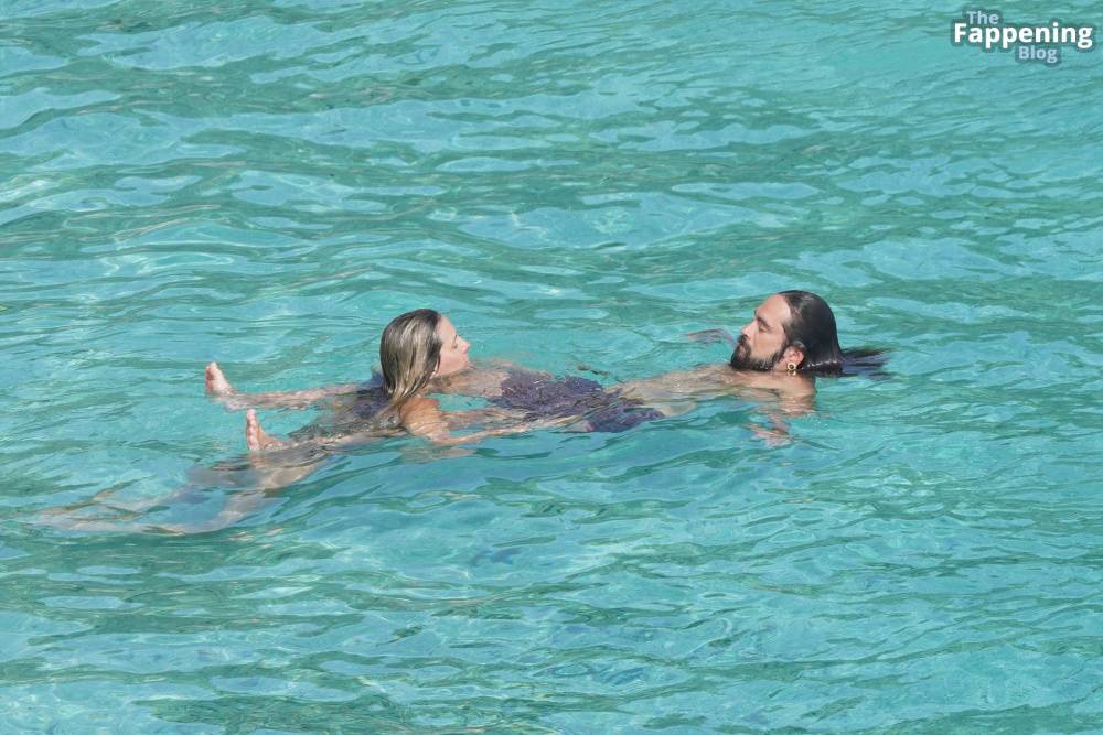 Heidi Klum Enjoys a Blissful Beach Getaway in St. Barts with Her Boyfriend (66 Nude Photos) - #20