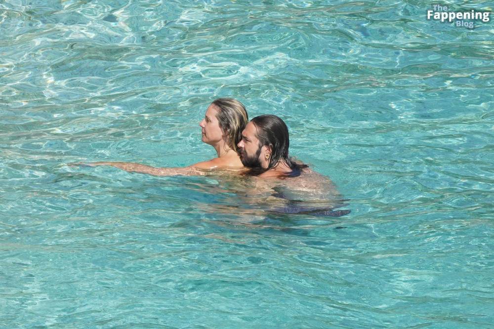 Heidi Klum Enjoys a Blissful Beach Getaway in St. Barts with Her Boyfriend (66 Nude Photos) - #17