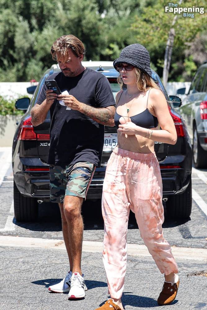 Julia Stambler Steps Out For Smoothies with Sean Stewart in LA (39 Photos) - #4