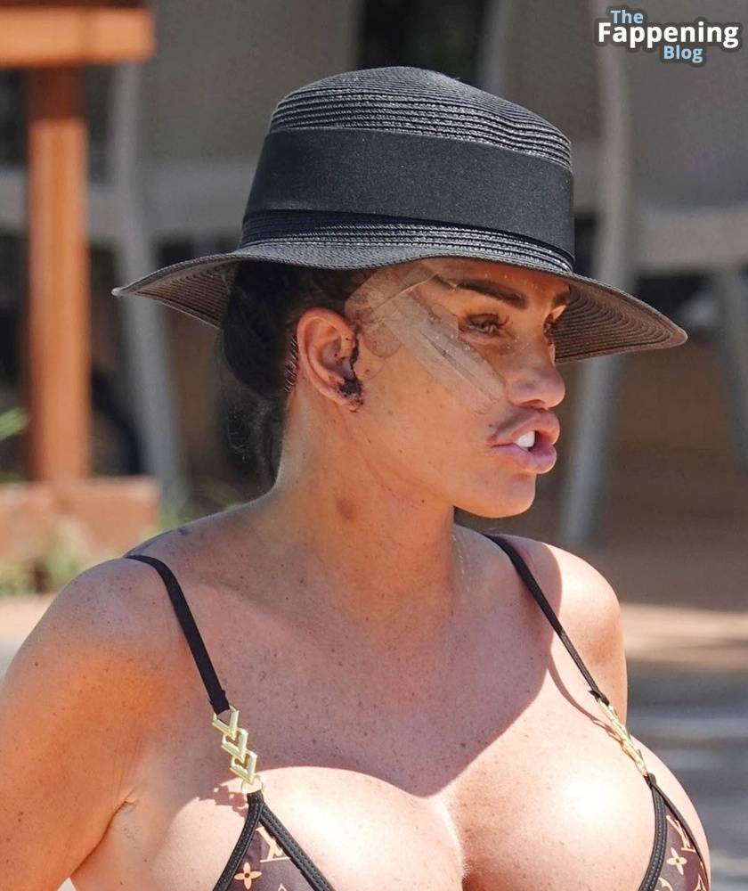 Katie Price Rocks in Her Skimpy Little Louis Vuitton Bikini Out in Turkey (63 Photos) - #12