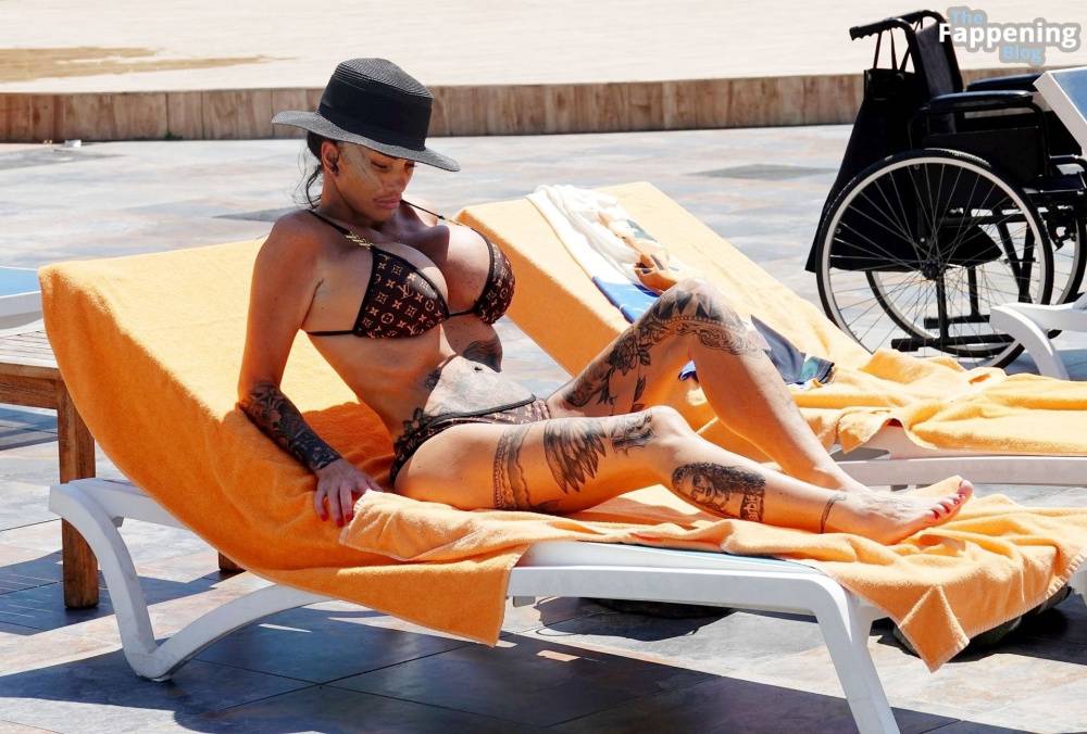 Katie Price Rocks in Her Skimpy Little Louis Vuitton Bikini Out in Turkey (63 Photos) - #28