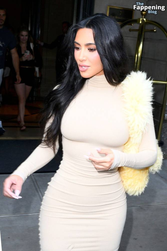 Kim Kardashian Displays Her Sexy Figure in New York City (14 Photos) - #6