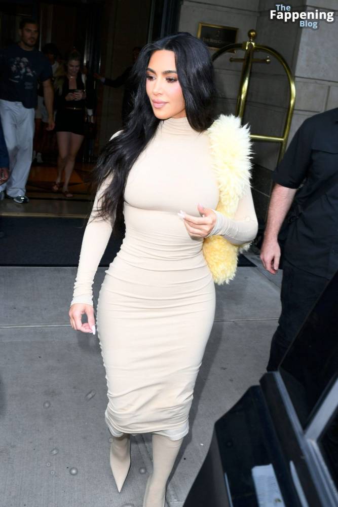 Kim Kardashian Displays Her Sexy Figure in New York City (14 Photos) - #5