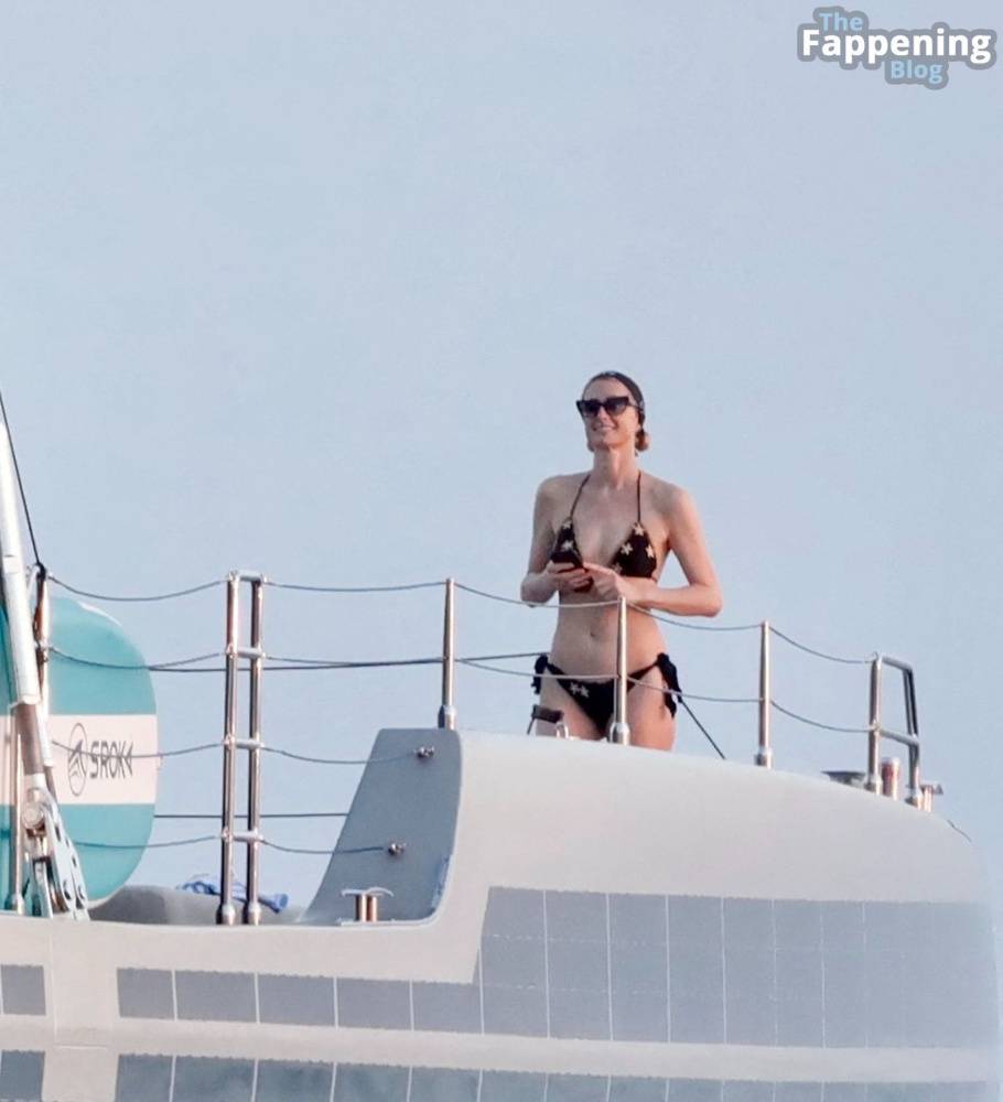 Paris Hilton Enjoys a Summer Break on a Luxury Yacht in Saint Tropez (53 Photos) - #29