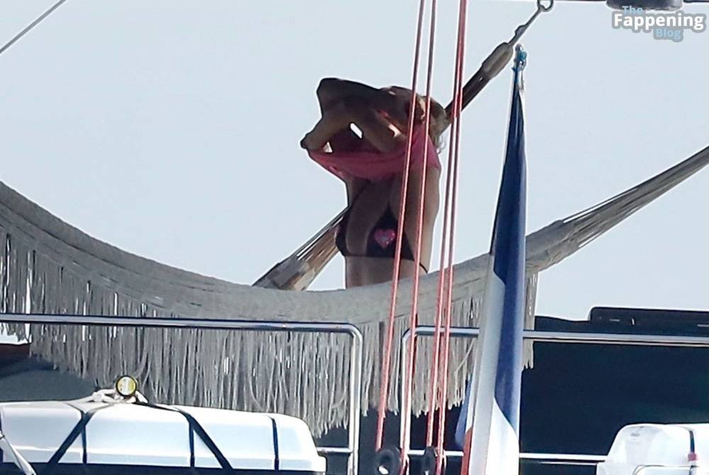 Paris Hilton Enjoys a Summer Break on a Luxury Yacht in Saint Tropez (53 Photos) - #16