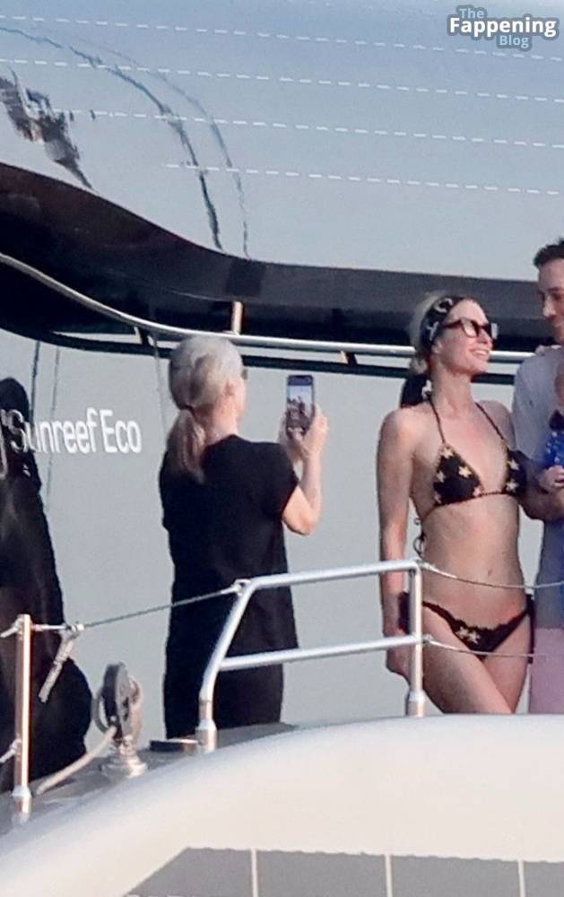 Paris Hilton Enjoys a Summer Break on a Luxury Yacht in Saint Tropez (53 Photos) - #6