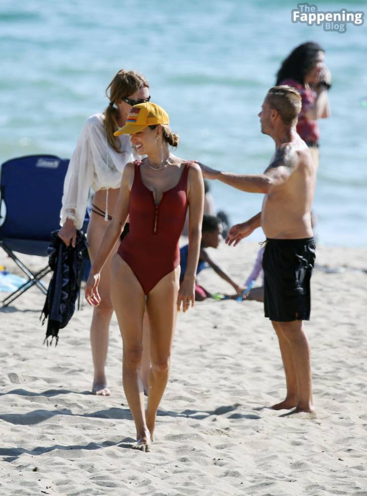 Alessandra Ambrosio Hits the Beach to Play Volleyball in LA (57 Photos) - #10