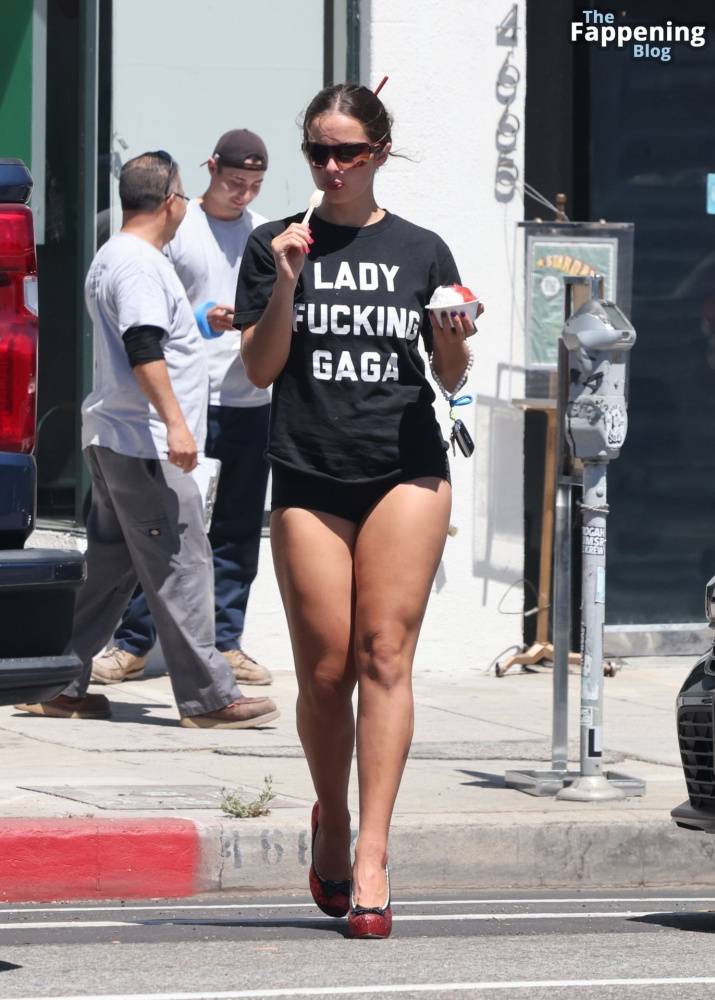 Addison Rae Rocks Bold “Lady Gaga” Tee and Red Heels in Los Angeles (27 Photos) - #2