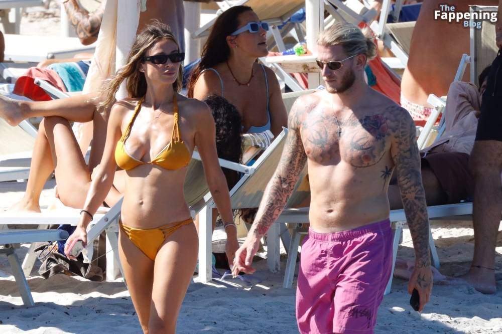 Diletta Leotta & Loris Karius Enjoy a Romantic Break and Relax on the Beach in Sardinia (59 Photos) - #29