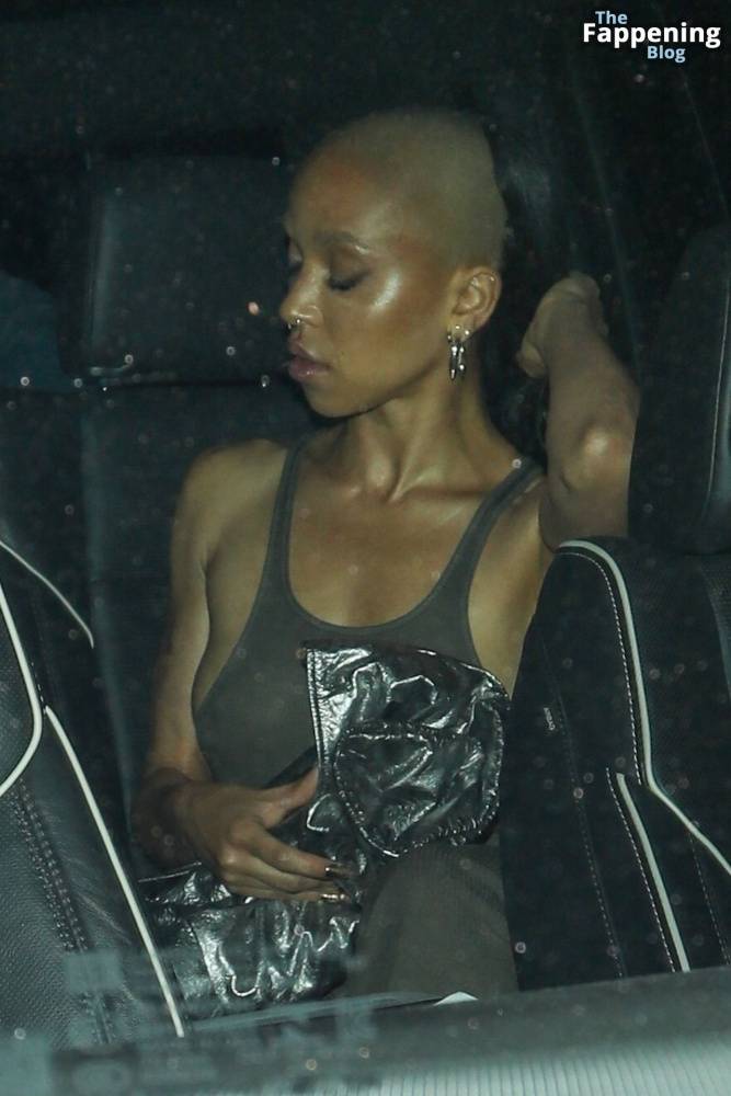 FKA Twigs Flashes Her Nude Tits as She Leaves Dinner in LA (20 Photos) - #18