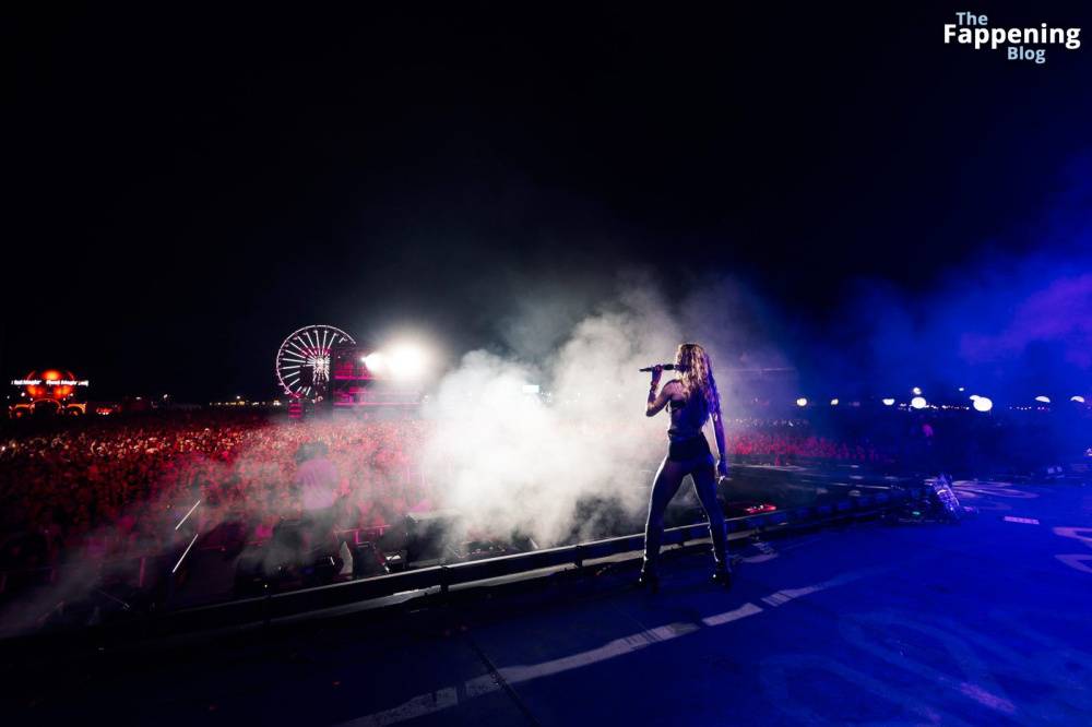 Rita Ora Performs at the Love Stream Festival (19 Photos) - #11