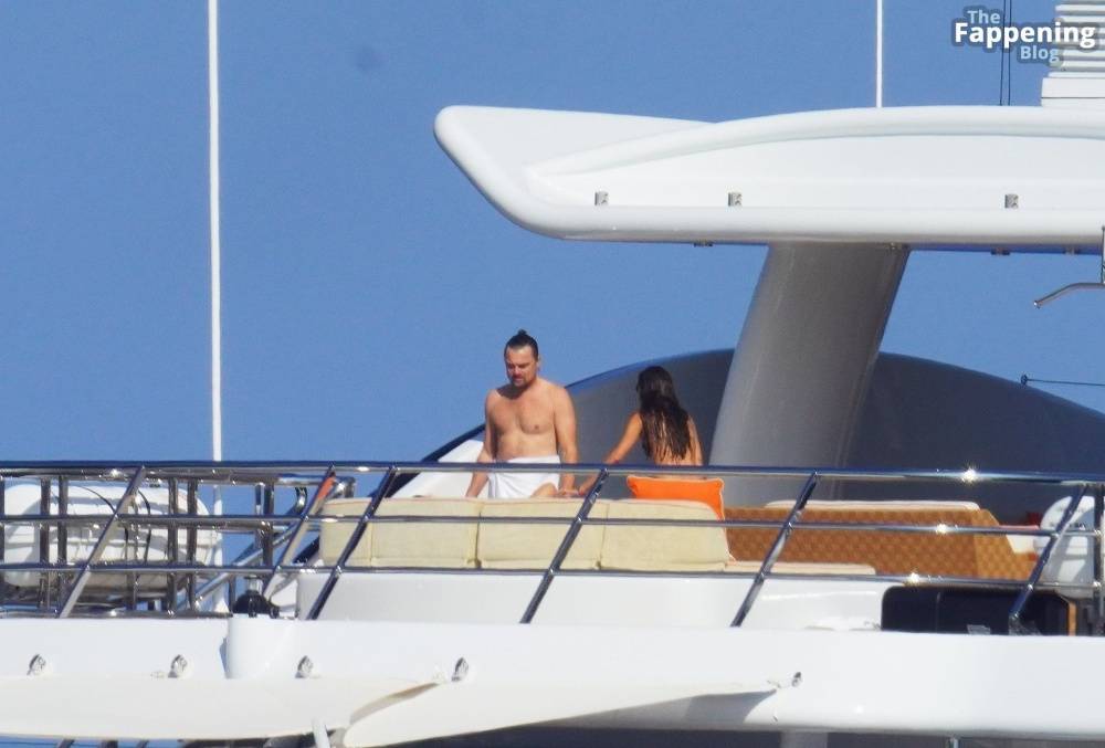 Vittoria Ceretti & Leonardo DiCaprio Take a Dip in the Sea During a Trip to Cannes (57 Photos) - #19