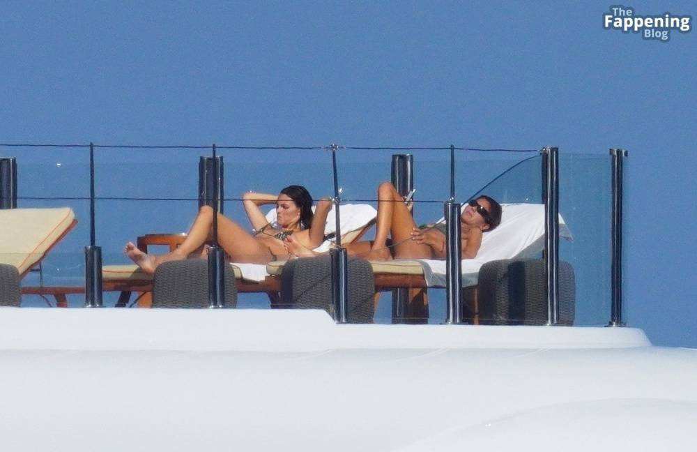 Vittoria Ceretti & Leonardo DiCaprio Take a Dip in the Sea During a Trip to Cannes (57 Photos) - #28