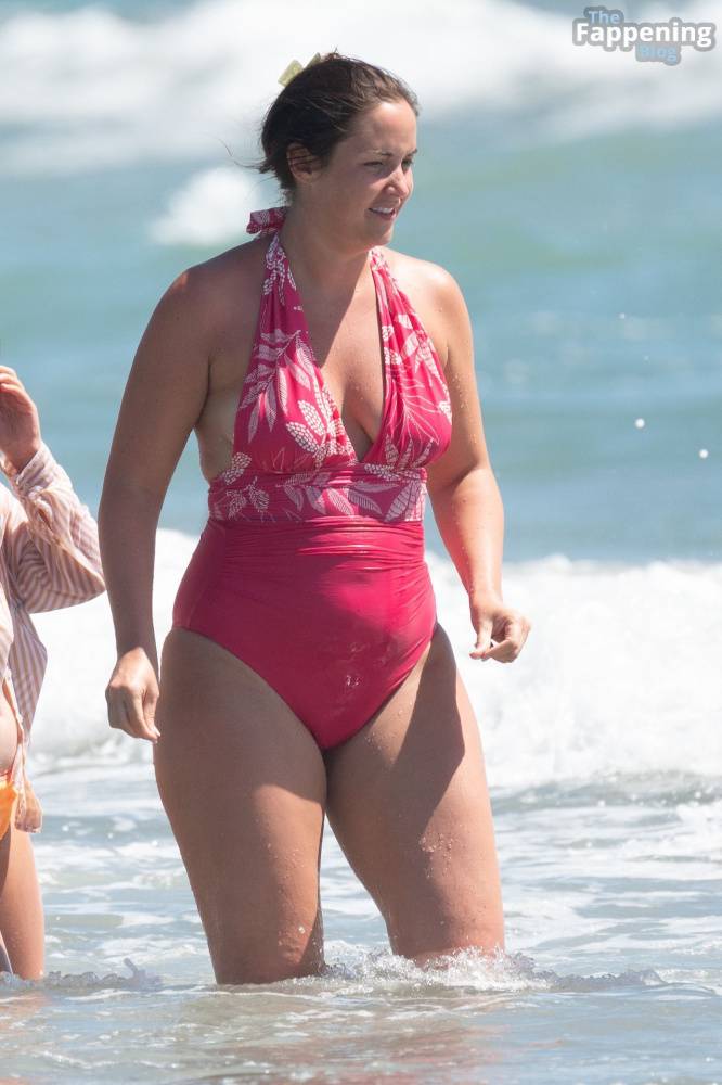 Jacqueline Jossa Has Fun in the Sun on the Beach in Spain (92 Photos) - #9